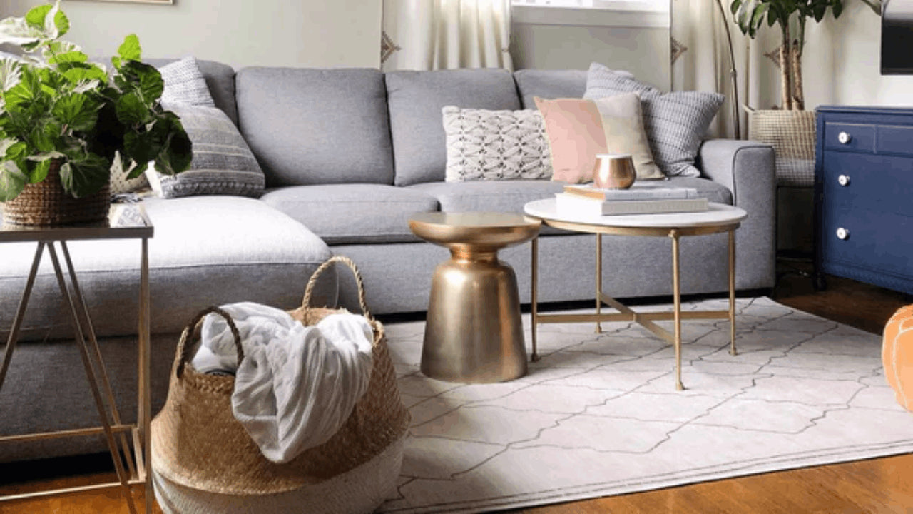 Lounge spotlights deals